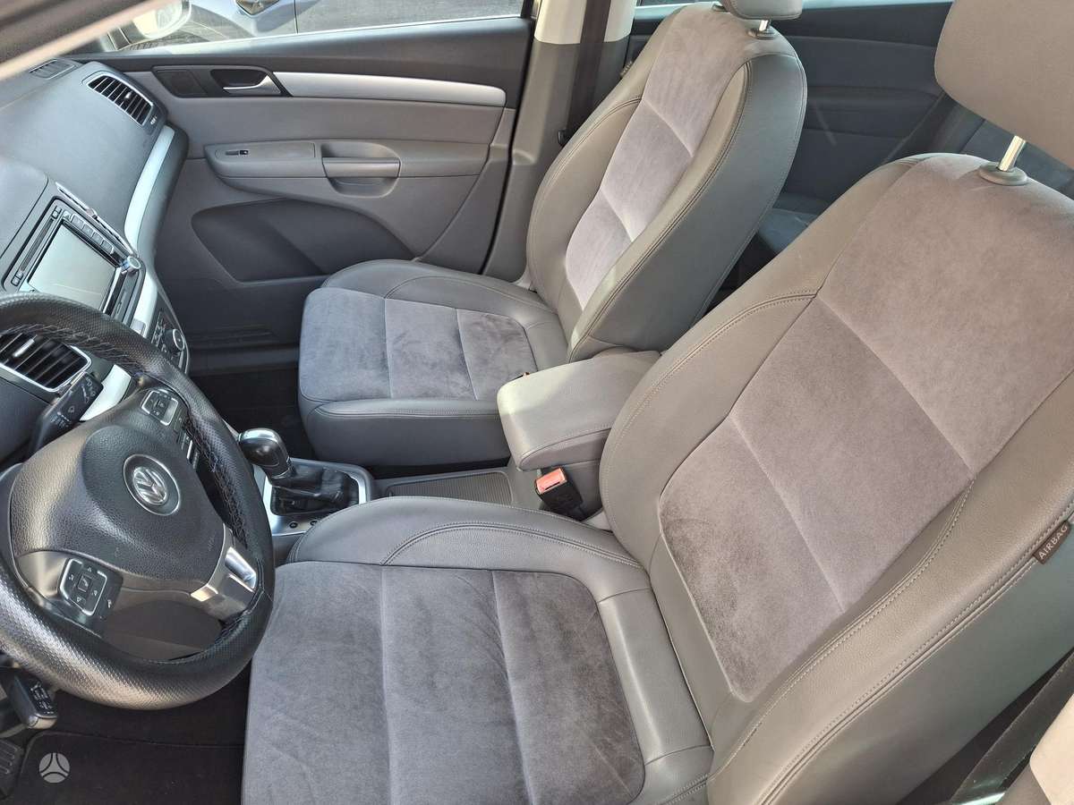 Volkswagen Sharan 2011 — photo 7