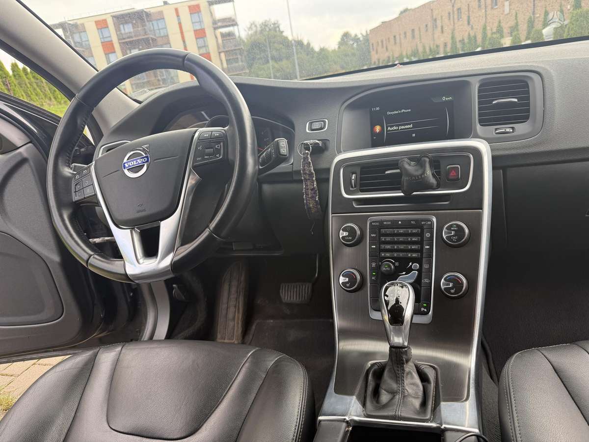 Volvo V60 2014 — photo 6