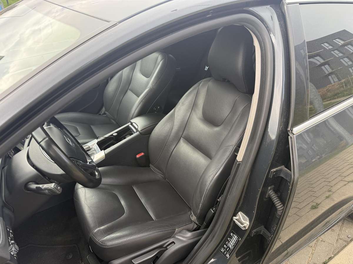 Volvo V60 2014 — photo 7