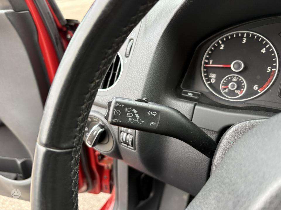 Volkswagen Golf 2010 — photo 13