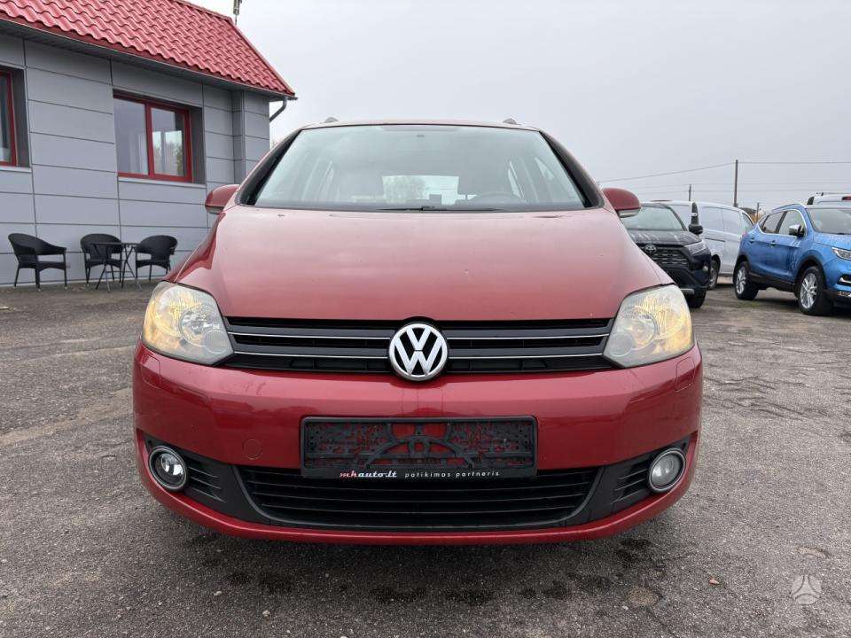 Volkswagen Golf 2010 — engine 1600 cm³, 105 HP (77kW)