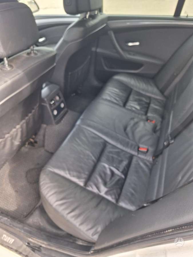 BMW 525 2010 — photo 7