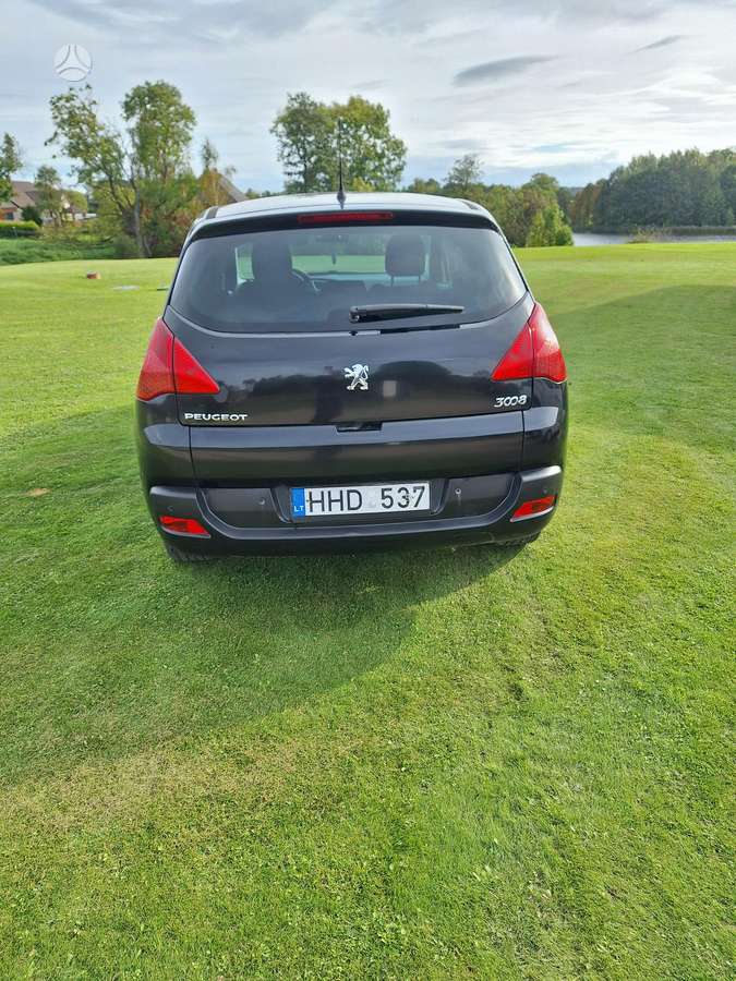 Peugeot 3008 2011 — двигун 1560 cm³, 111 HP (82kW)