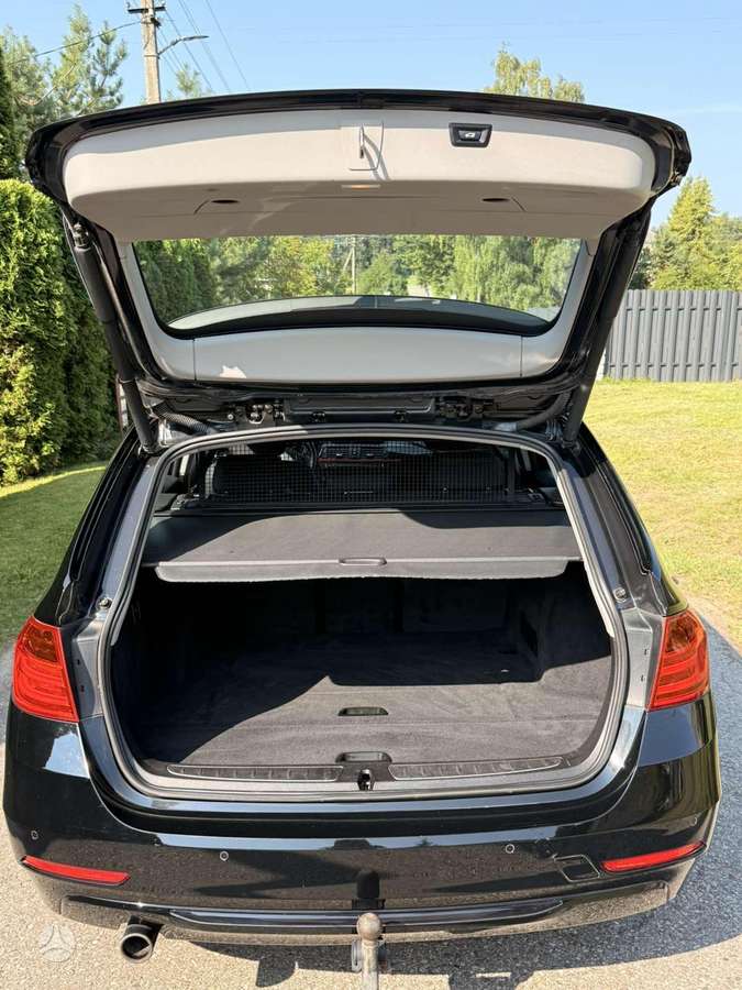 BMW 320 2013 — photo 17
