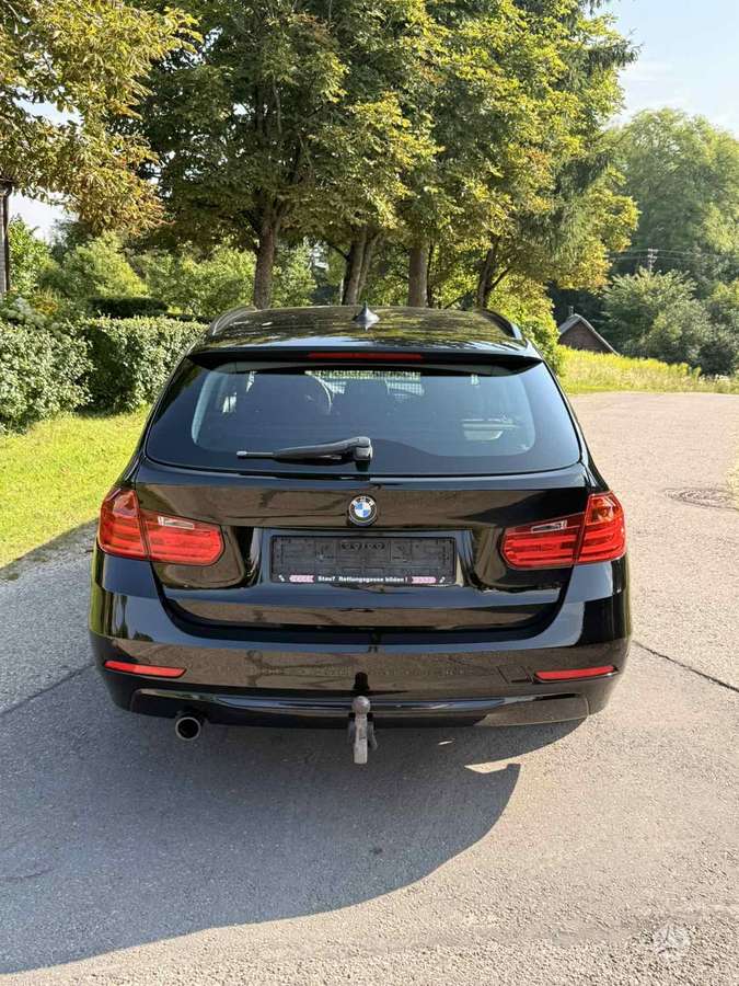 BMW 320 2013 — photo 18