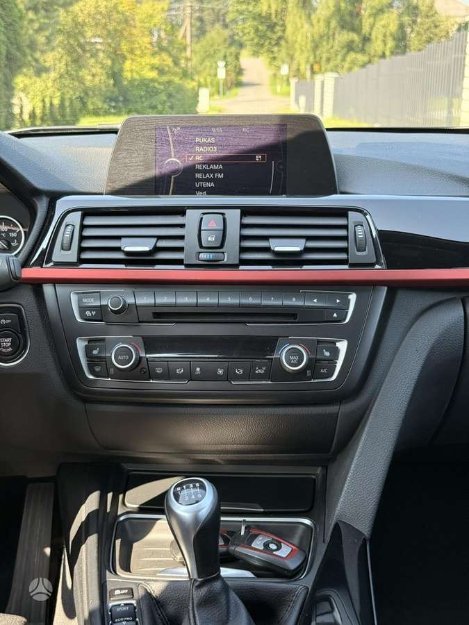 BMW 320 2013 — interior
