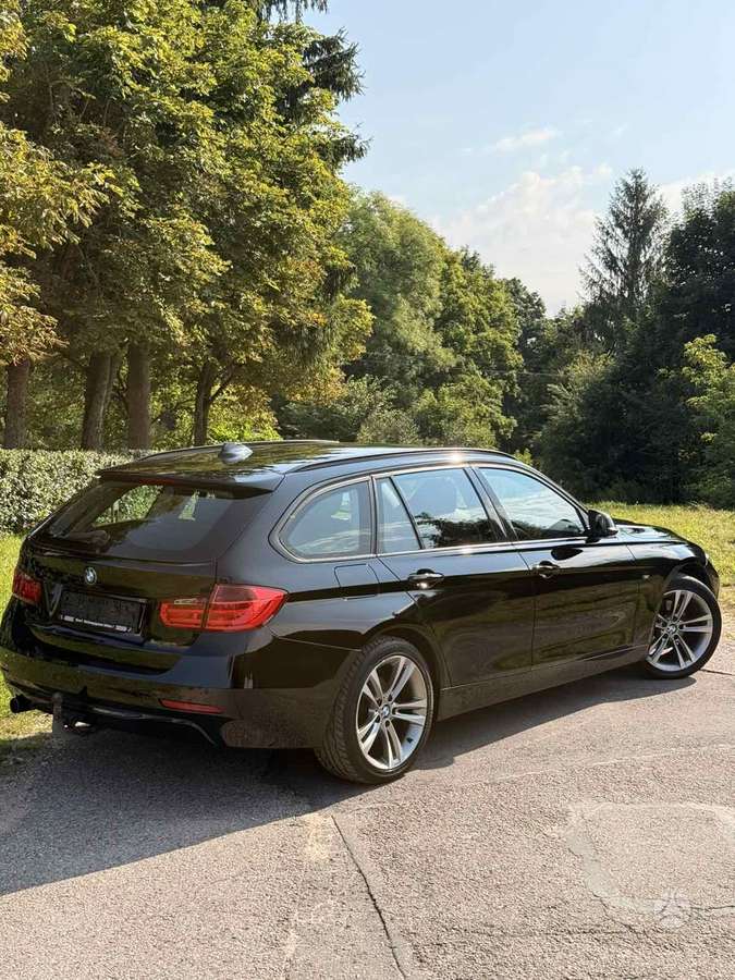 BMW 320 2013 — photo 7