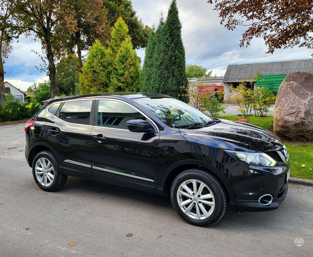 Nissan Qashqai 2015 — салон