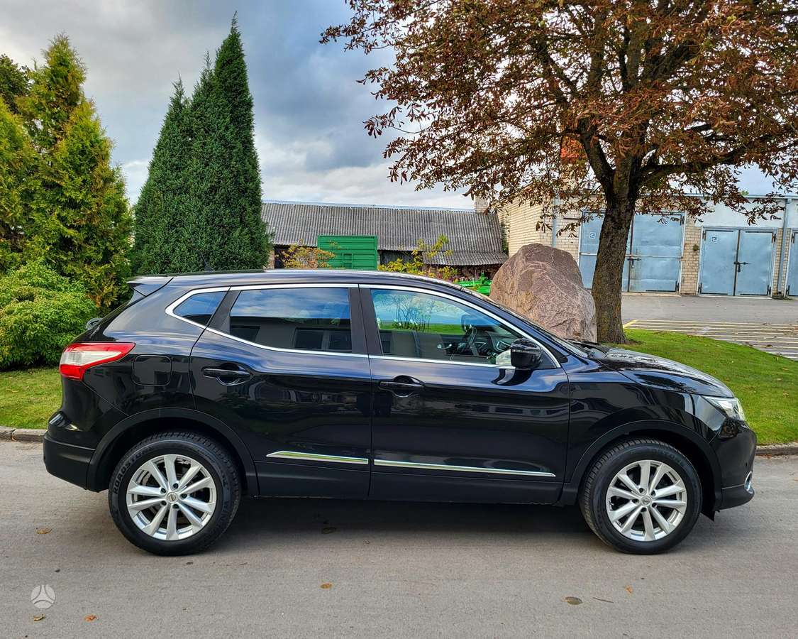Nissan Qashqai 2015 — двигун 1600 cm³, 131 HP (96kW)