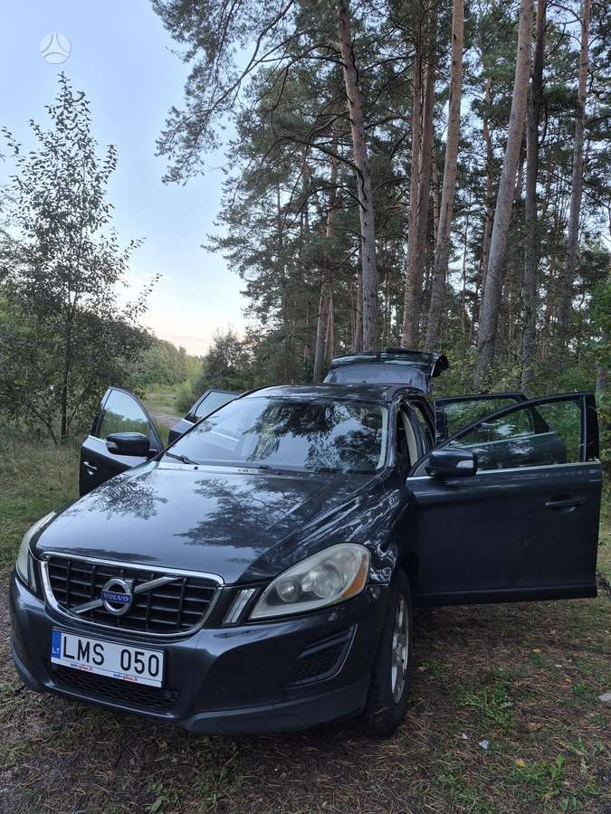 Volvo XC60 2011 — вигляд ззаду