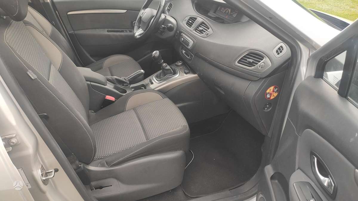 Renault Scenic 2014 — photo 11