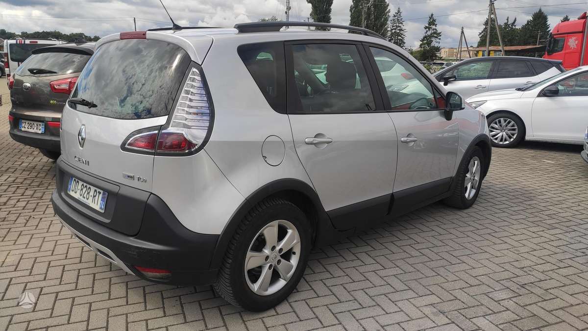 Renault Scenic 2014 — rear view