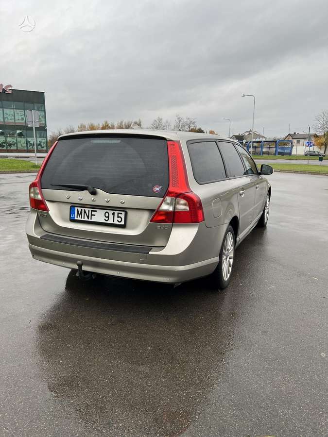 Volvo V70 2009 — engine 2400 cm³, 163 HP (120kW)