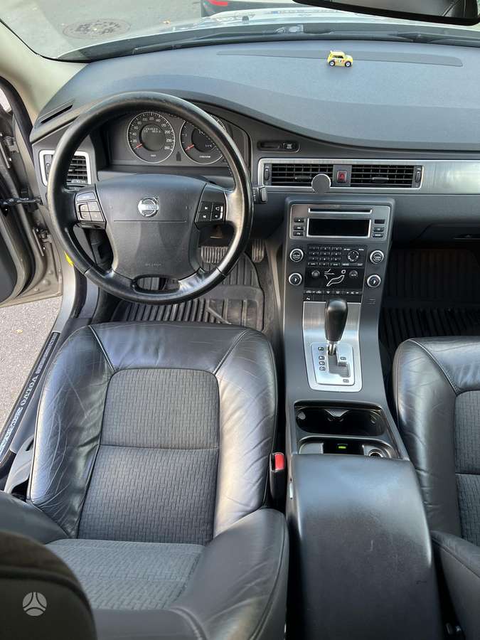 Volvo V70 2009 — photo 5