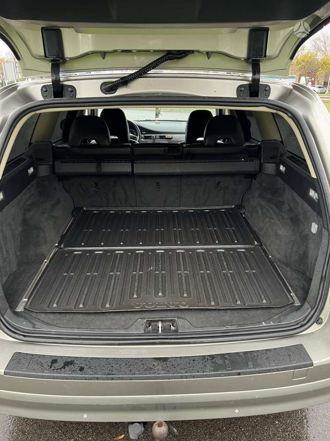 Volvo V70 2009 — photo 8