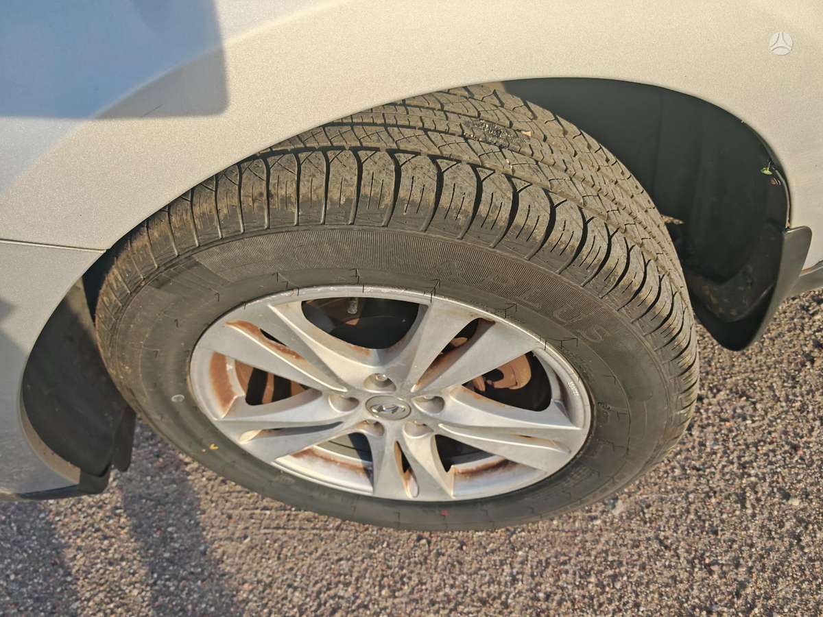 Hyundai Santa 2011 — photo 29