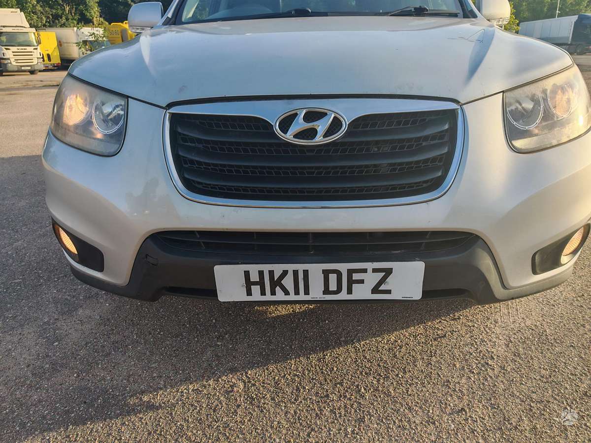 Hyundai Santa 2011 — photo 9