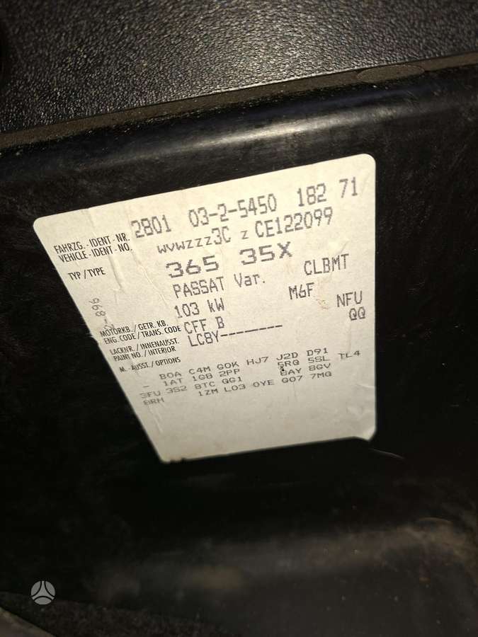 Volkswagen Passat 2012 — photo 23