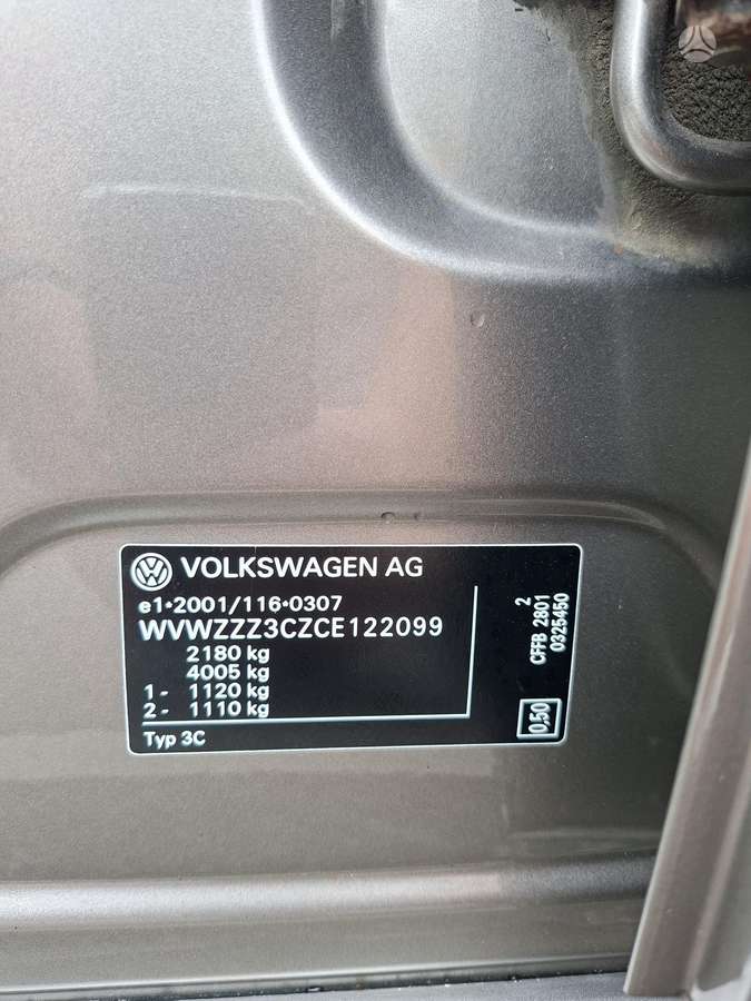 Volkswagen Passat 2012 — photo 24