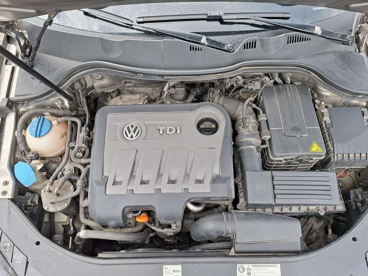 Volkswagen Passat 2012 — photo 25