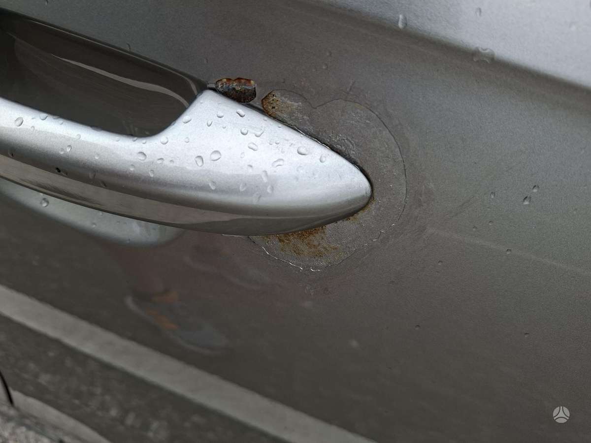 Volkswagen Passat 2012 — photo 31