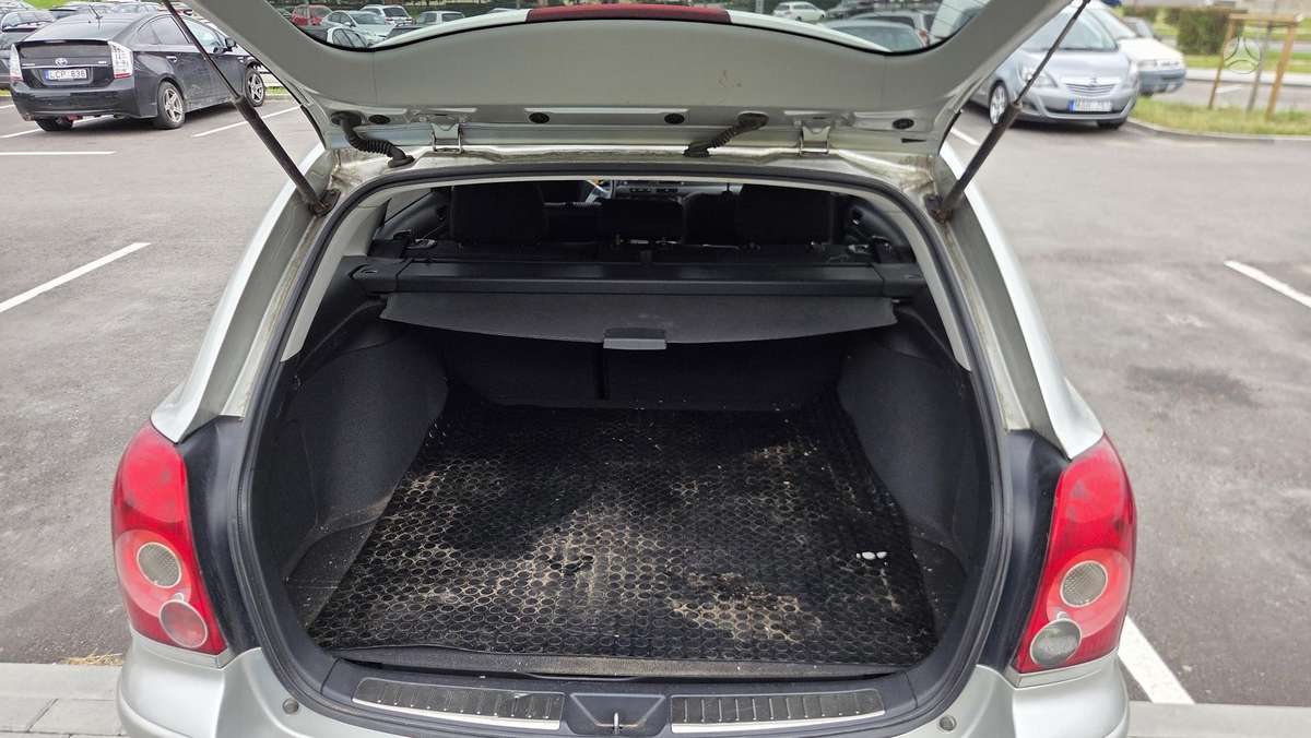 Toyota Avensis 2008 — photo 13