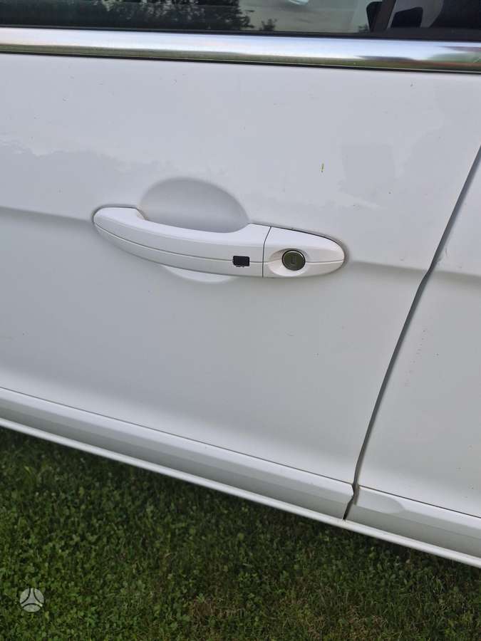 Ford S-MAX 2011 — photo 10