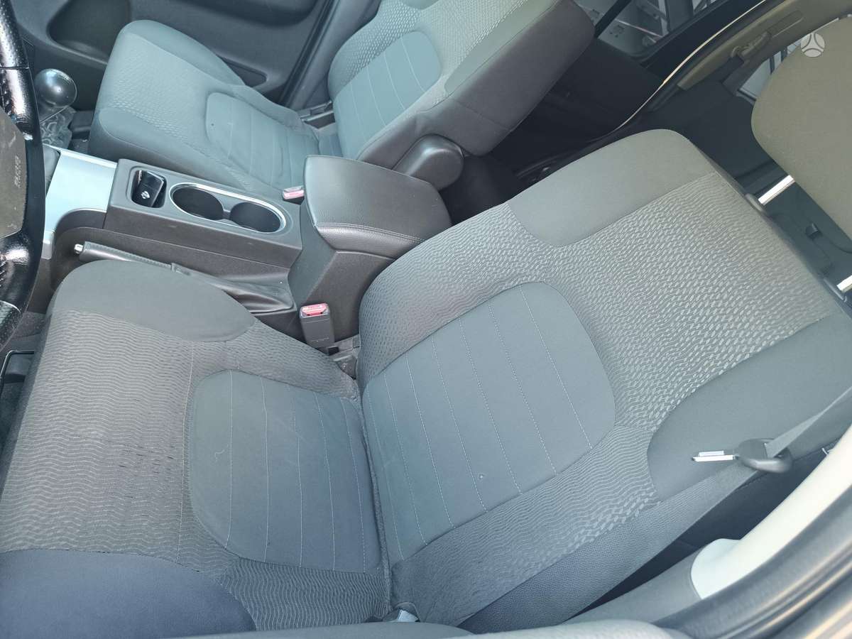 Nissan Pathfinder 2010 — photo 16