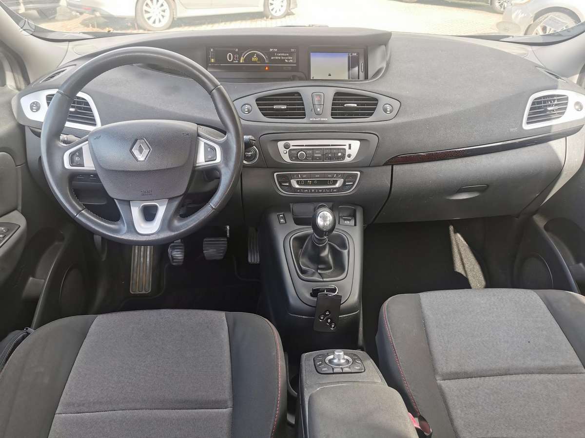 Renault Scenic 2012 — photo 10