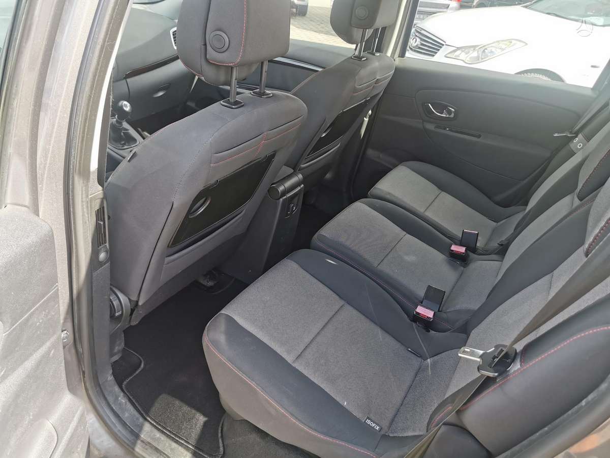 Renault Scenic 2012 — photo 12