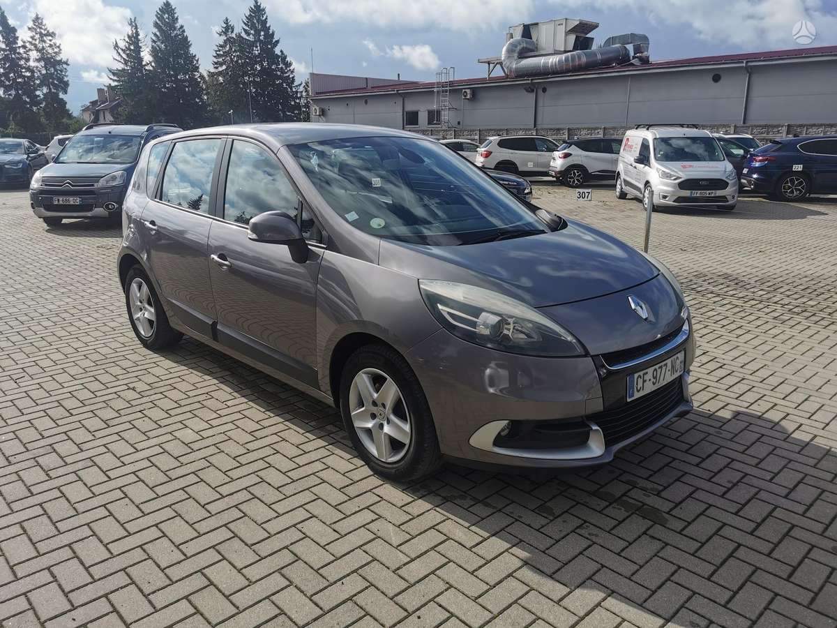 Renault Scenic 2012 — interior