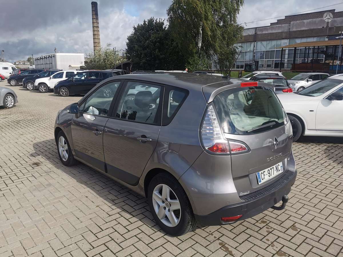 Renault Scenic 2012 — engine 1461 cm³, 110 HP (81kW)