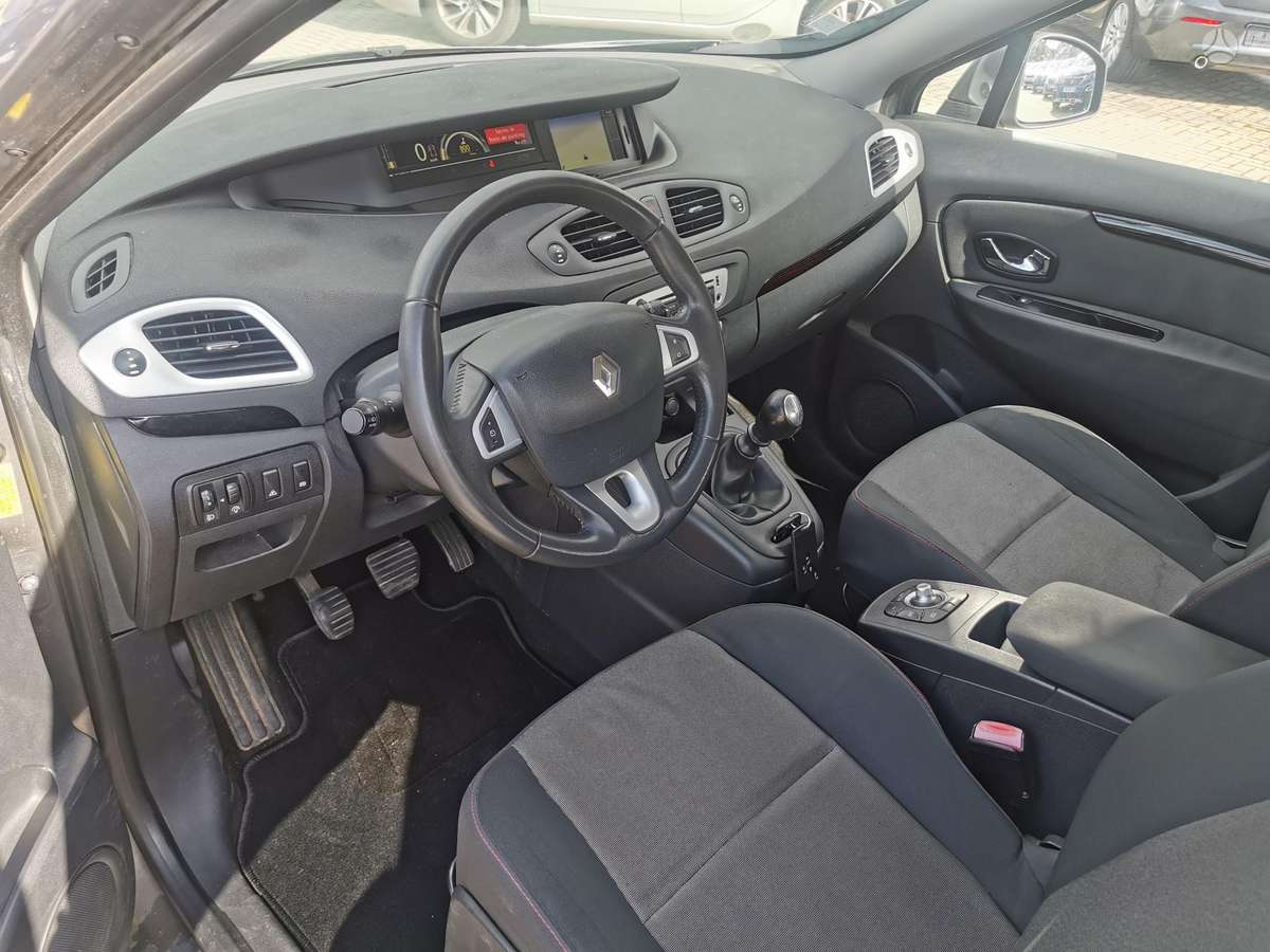 Renault Scenic 2012 — photo 9