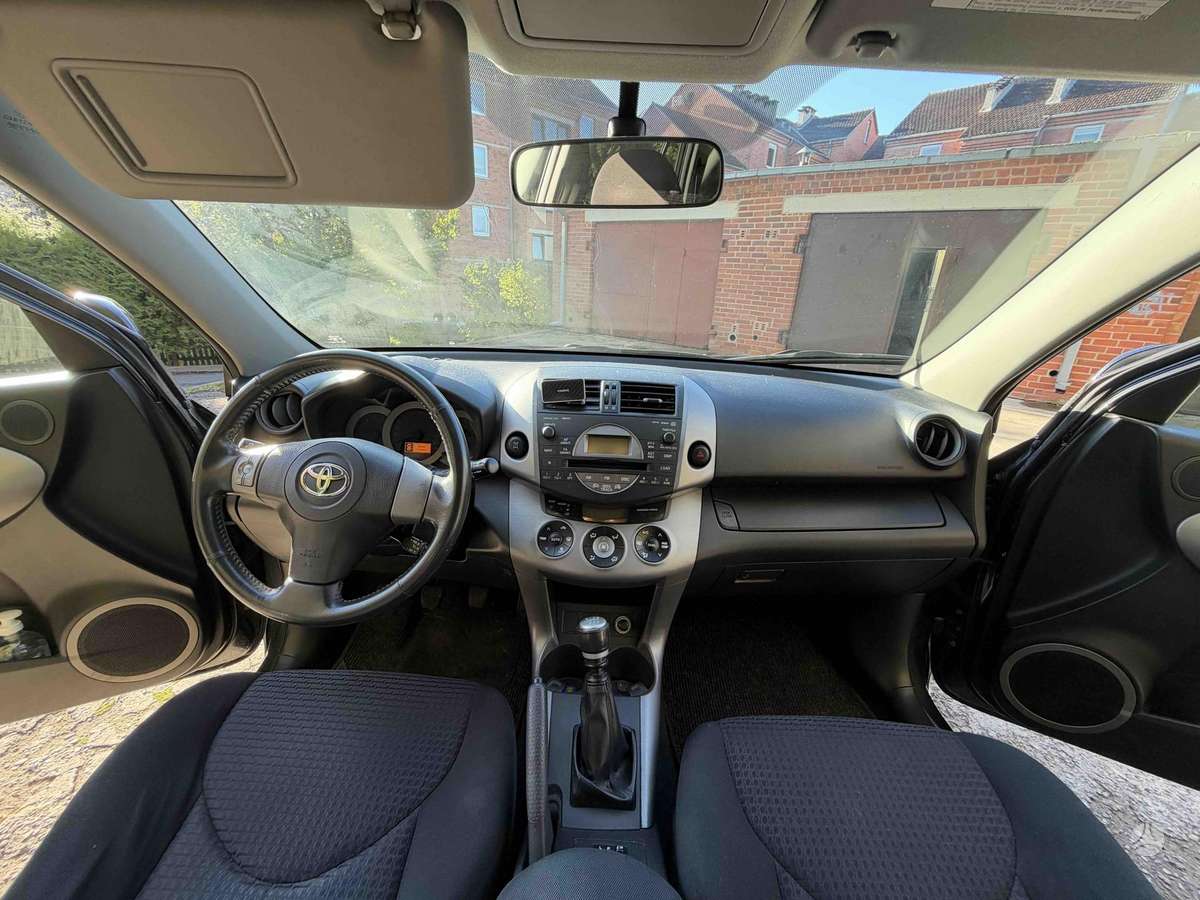 Toyota RAV4 2006 — photo 11