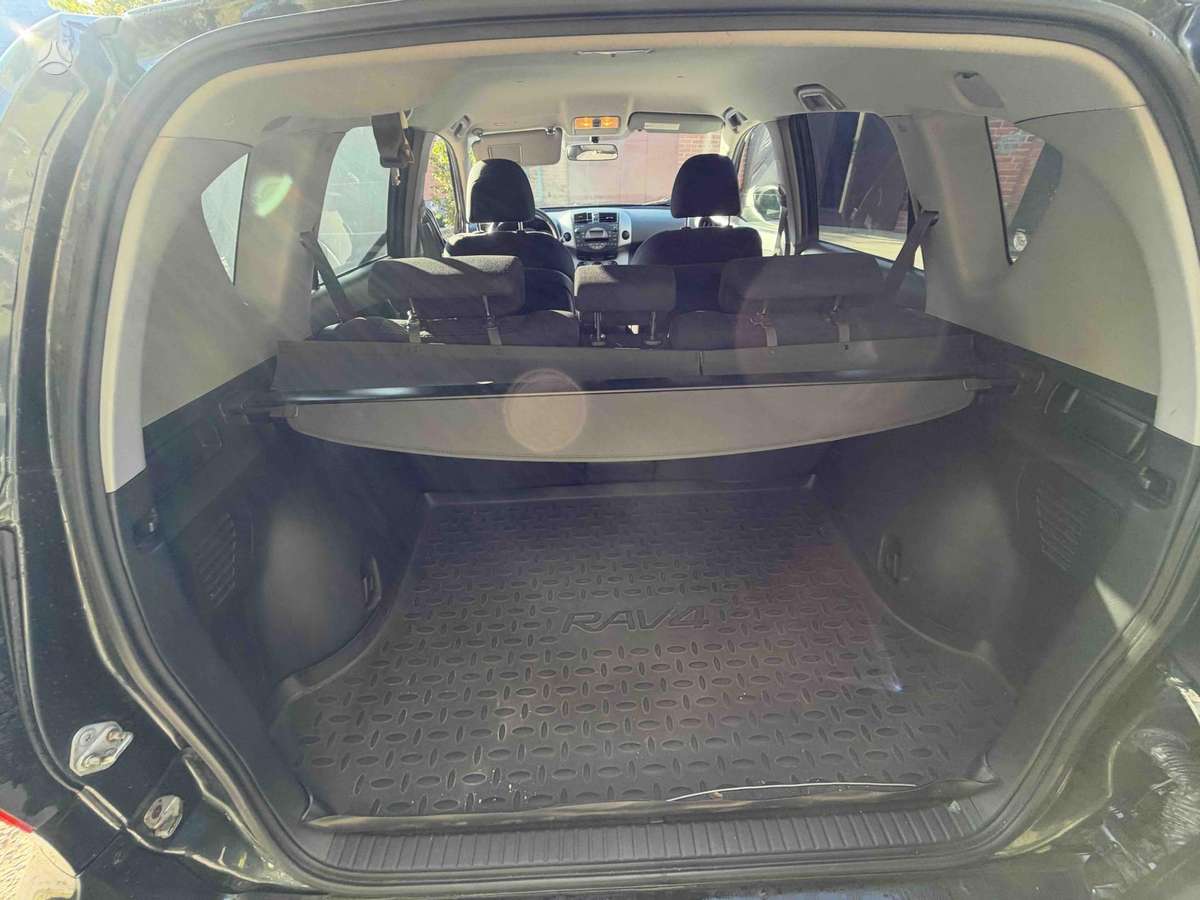 Toyota RAV4 2006 — photo 9
