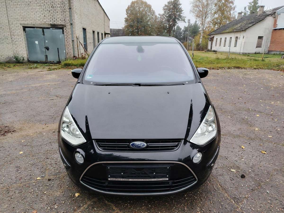 Ford S-MAX 2011 — салон