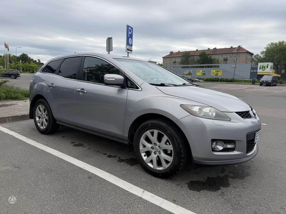 Mazda CX-7 2009 — салон