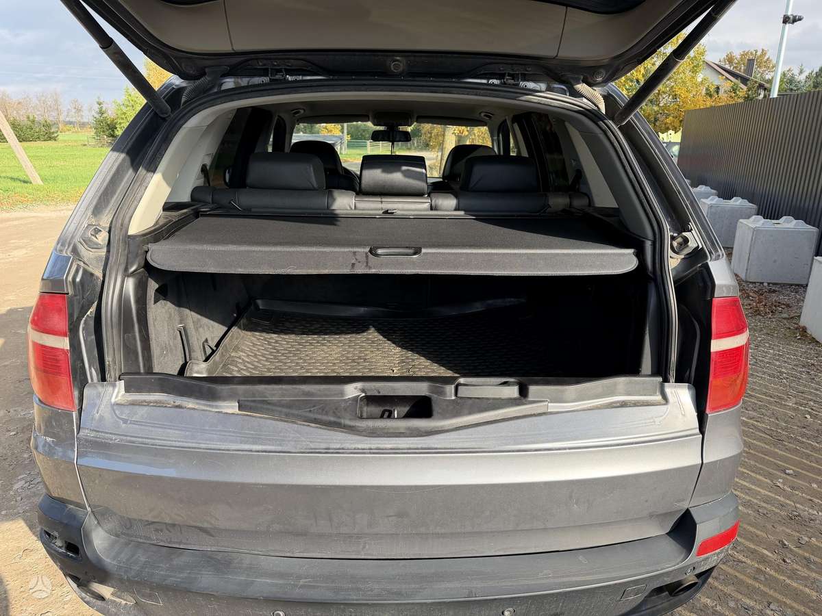 BMW X5 2008 — photo 10