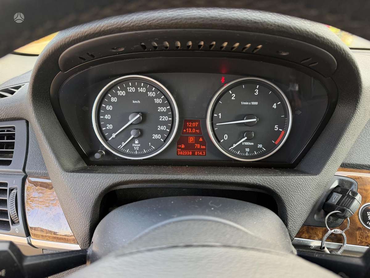 BMW X5 2008 — photo 15