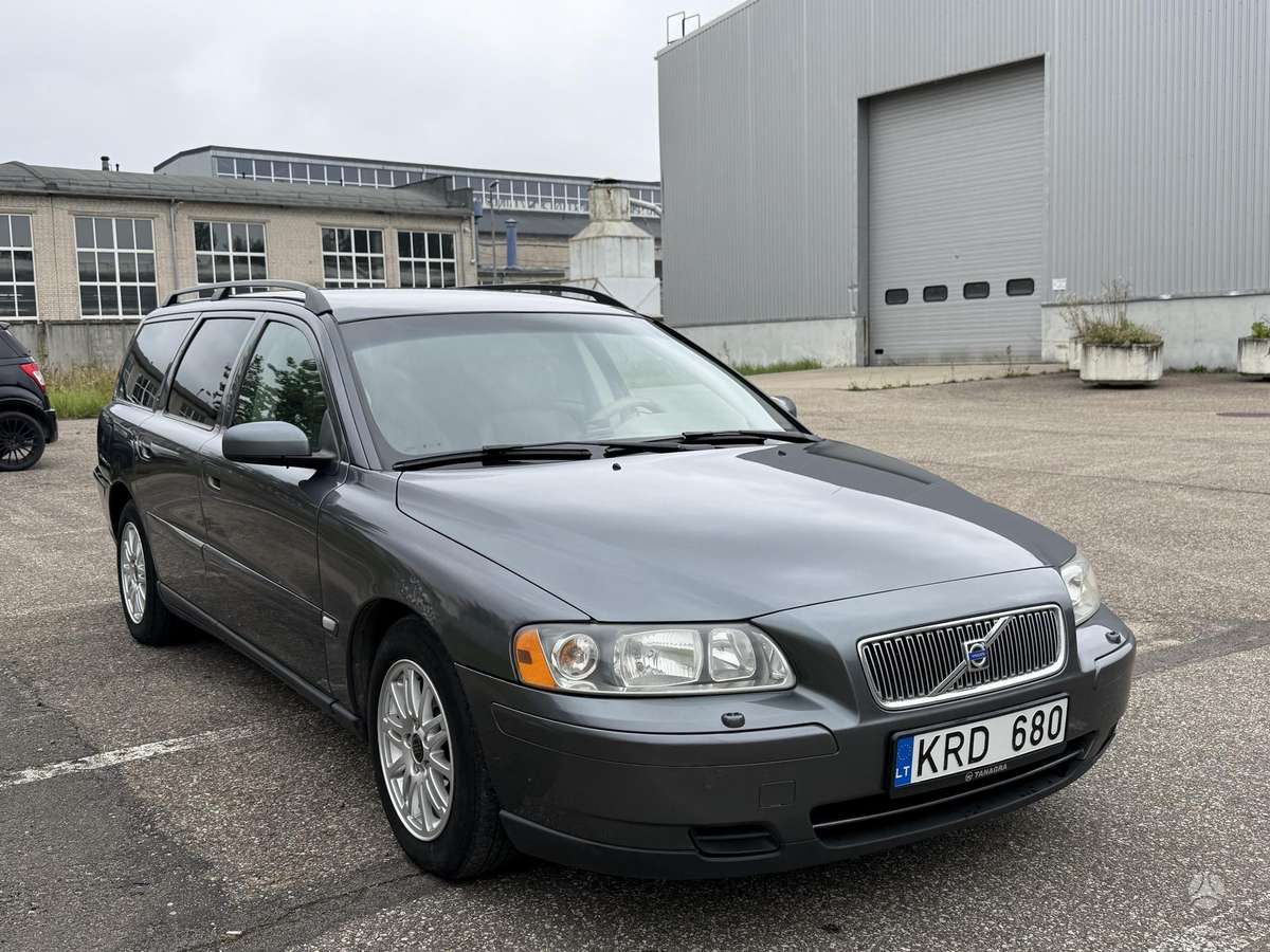 Volvo V70 2005 — engine 2400 cm³, 163 HP (120kW)