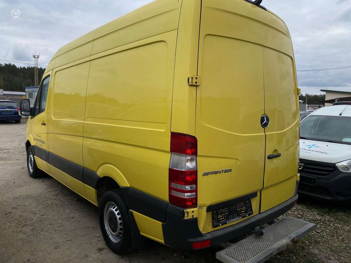 Mercedes-Benz Sprinter 2013 — interior