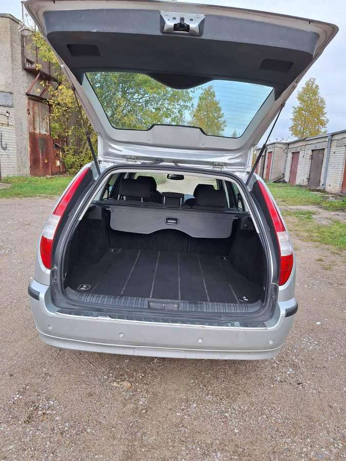 Ford Mondeo 2006 — rear view