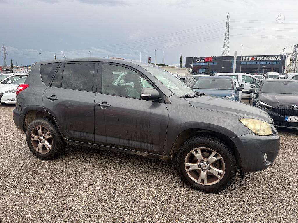Toyota RAV4 2010 — engine 2231 cm³, 150 HP (110kW)