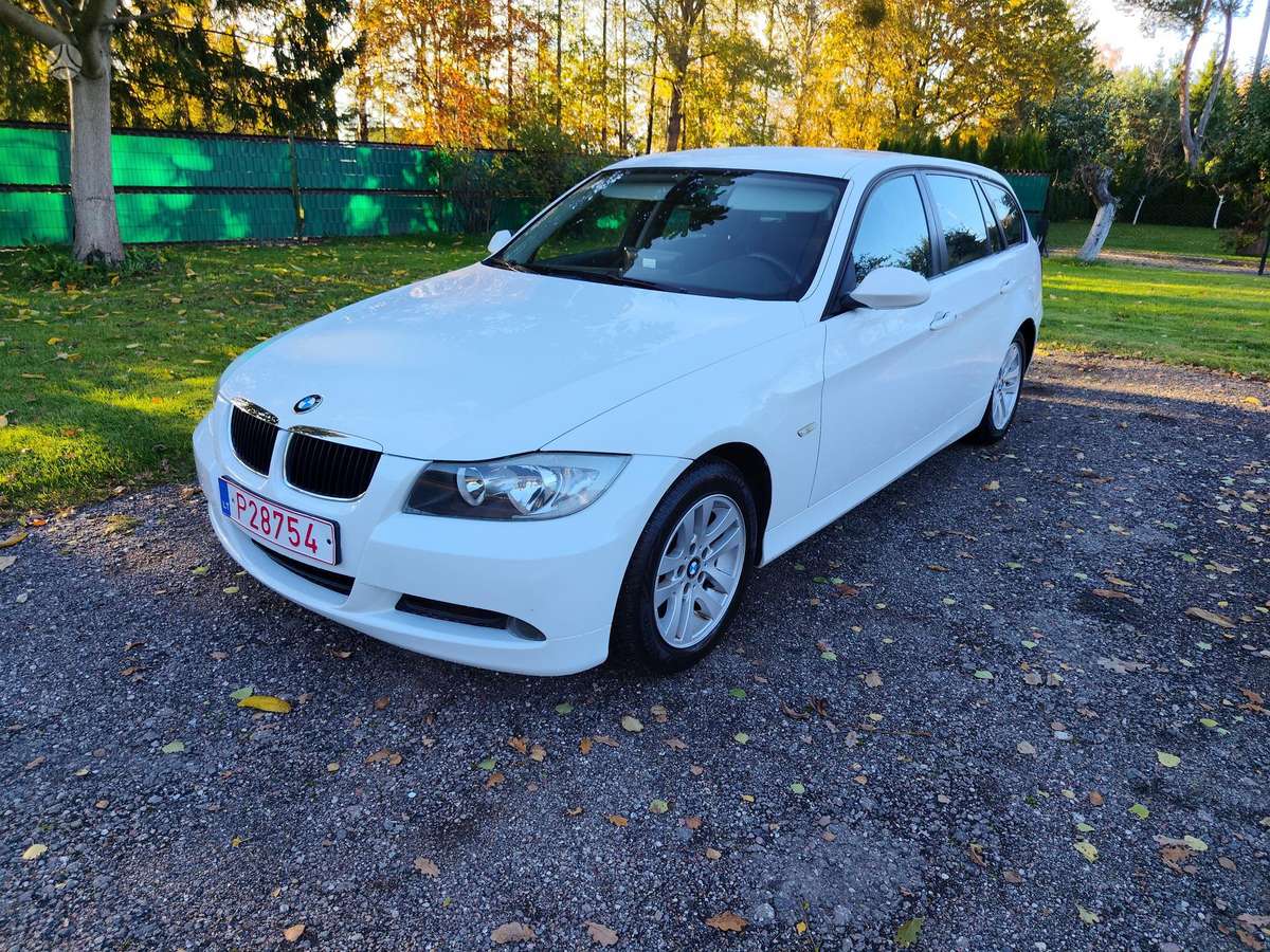 BMW 318, 2006