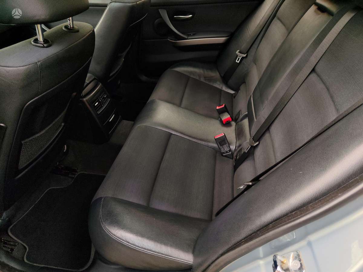 BMW 318 2006 — photo 9
