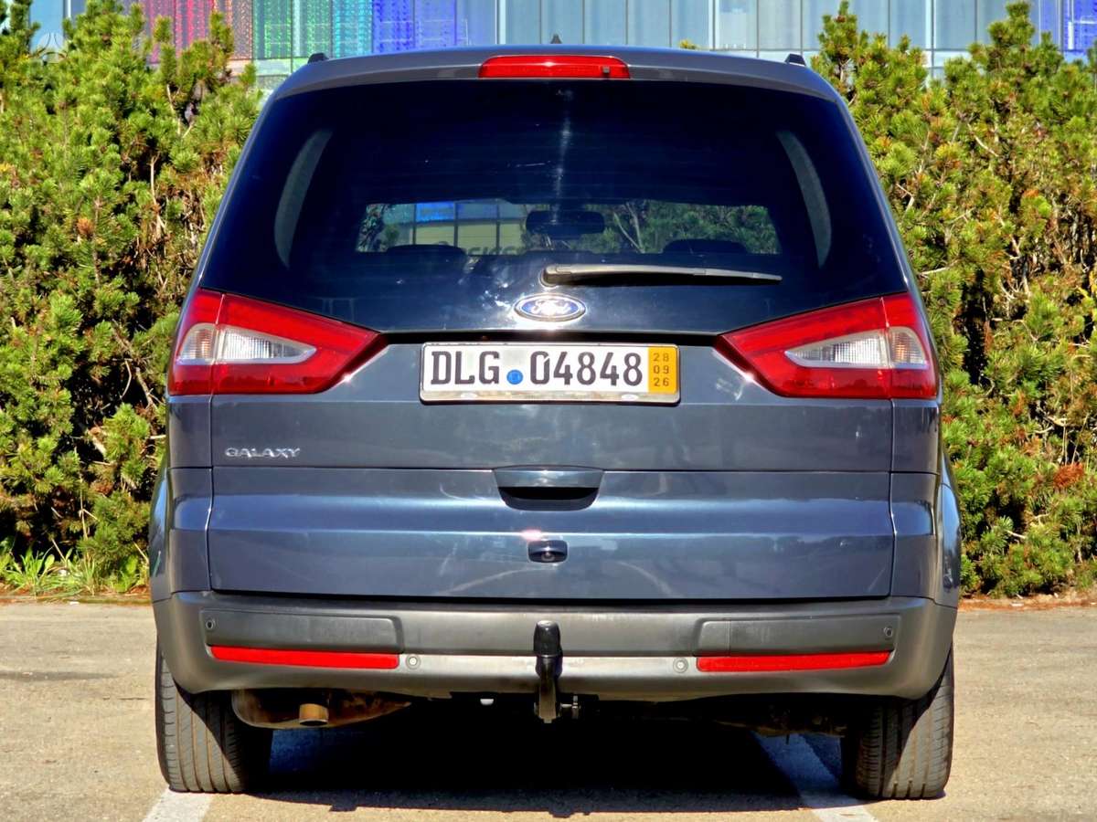 Ford Galaxy 2014 — фото 11