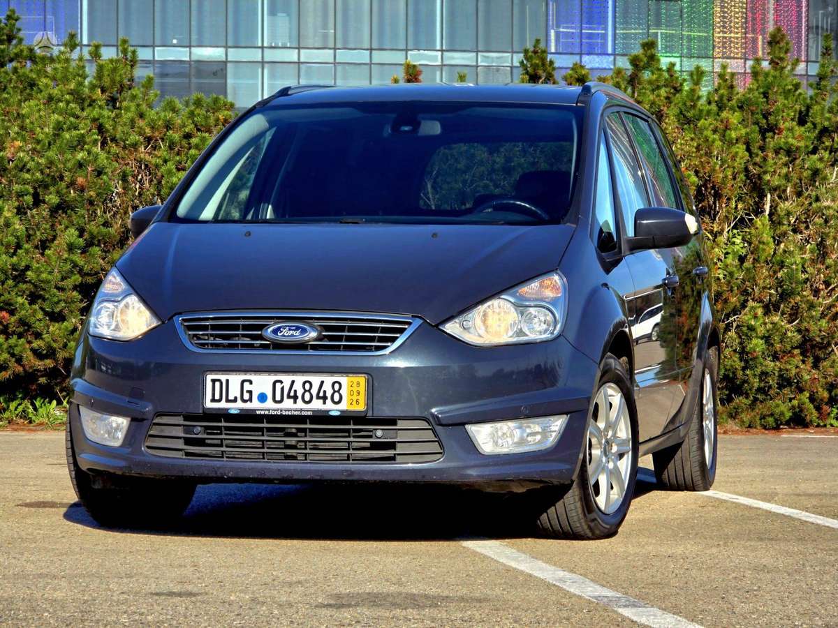 Ford Galaxy 2014 — вигляд ззаду