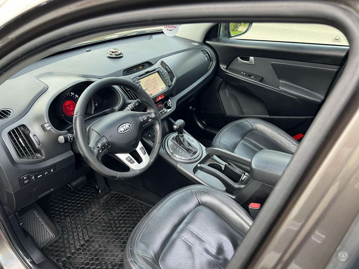 Kia Sportage 2011 — photo 11