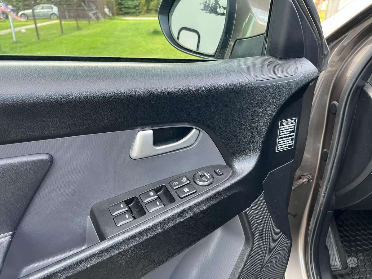 Kia Sportage 2011 — photo 12
