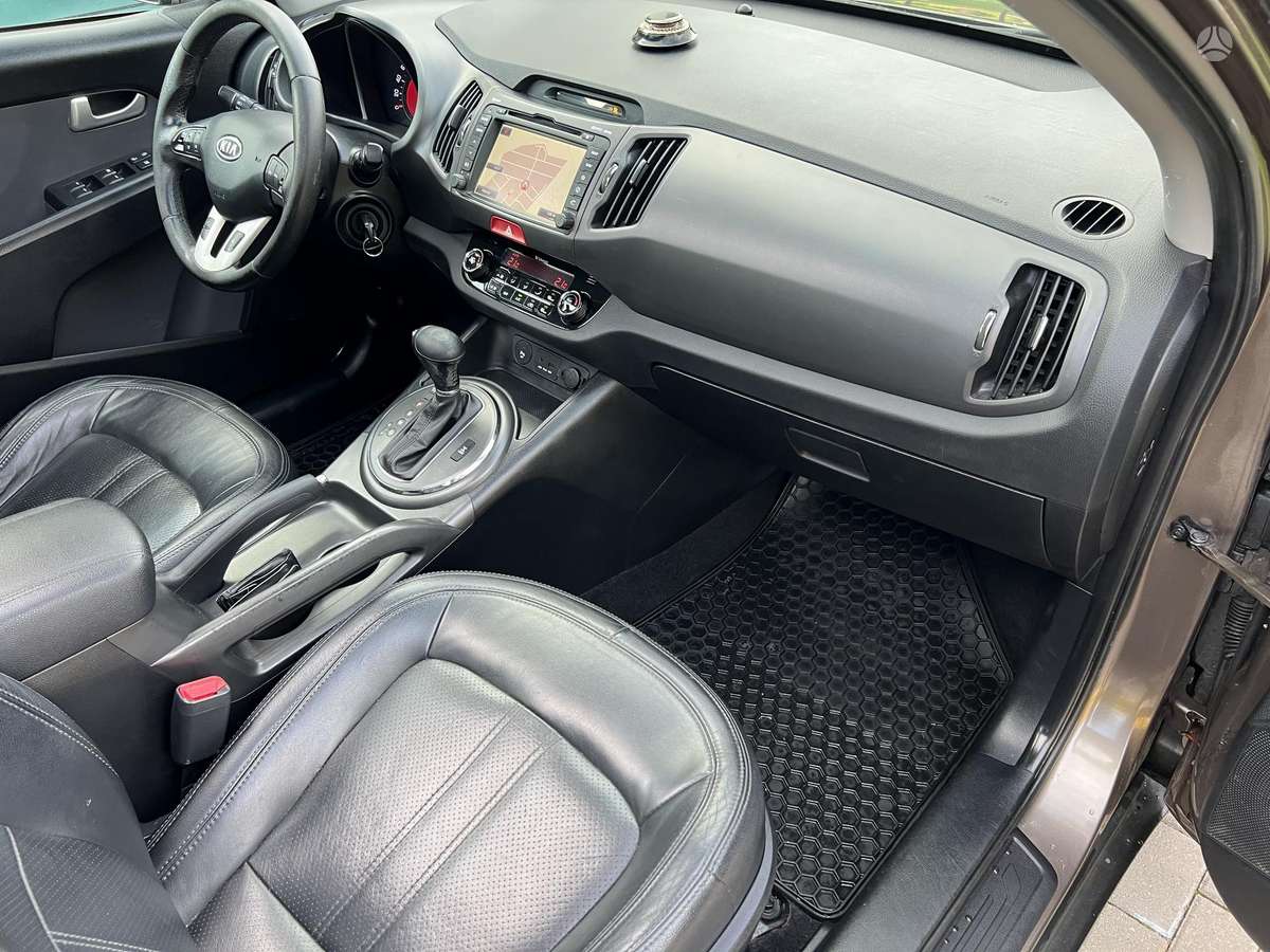 Kia Sportage 2011 — photo 14